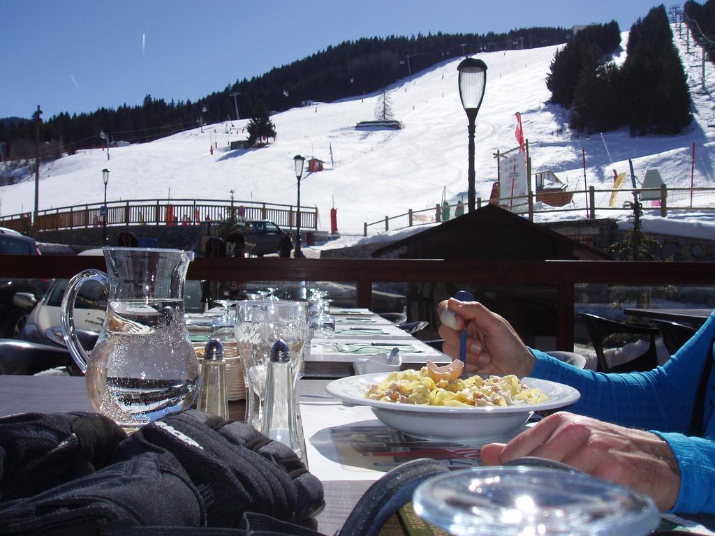 Hotel Les Flocons Куршевель Экстерьер фото